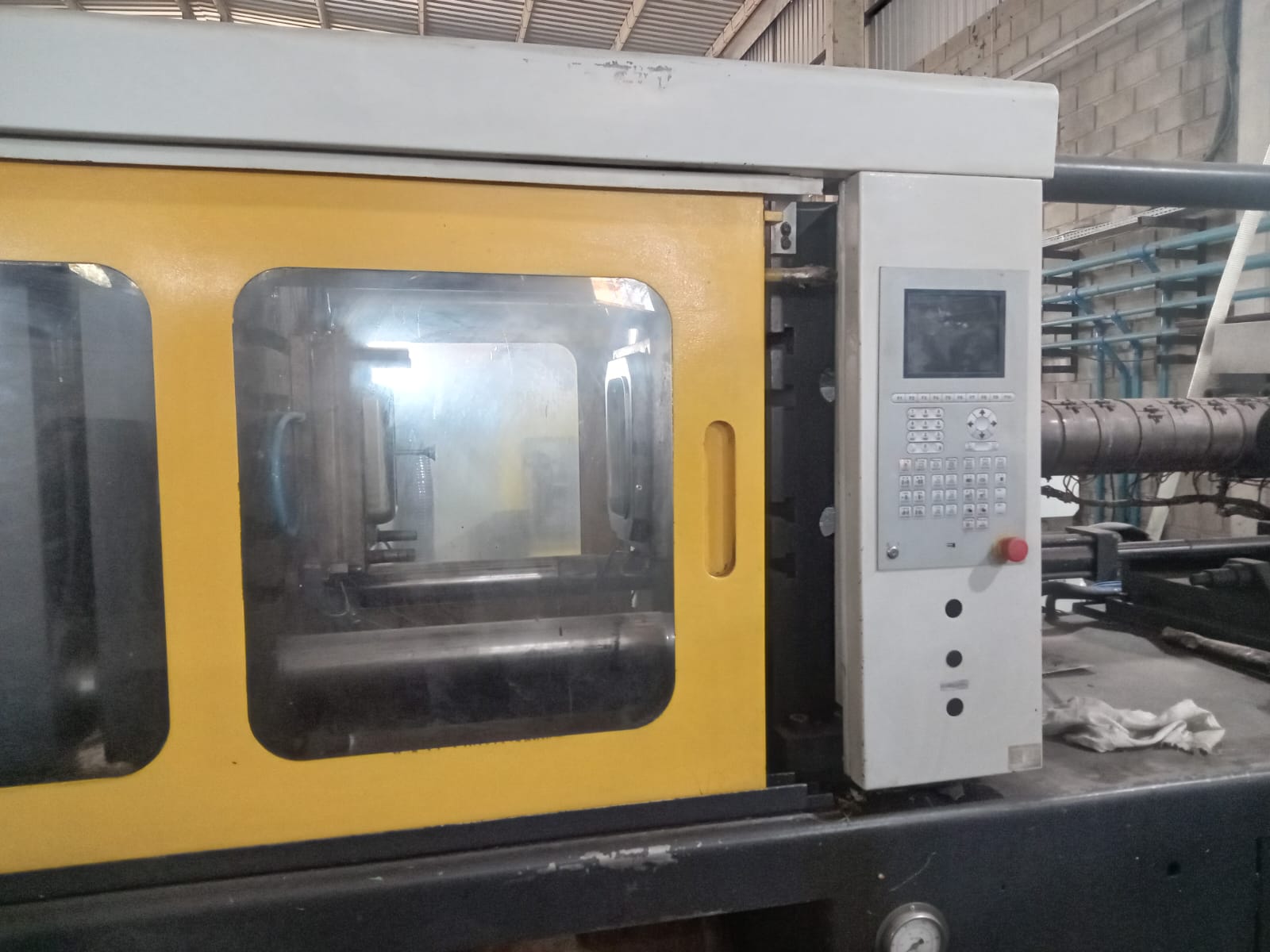 Injetora CLF 280 ton